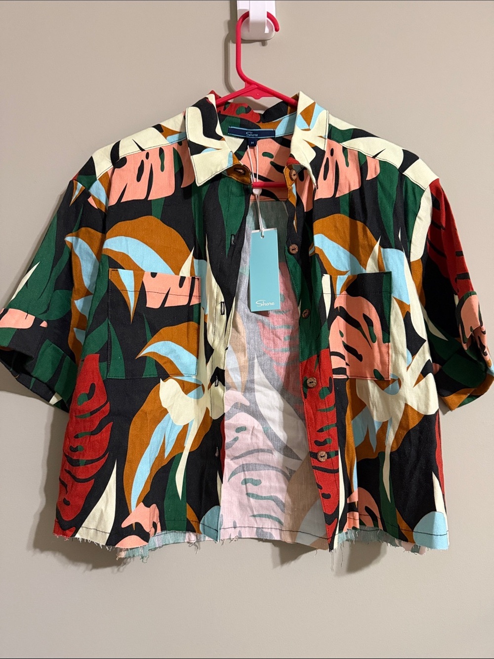 Shore brand tropical cropped button up top M - Picture 2 of 9